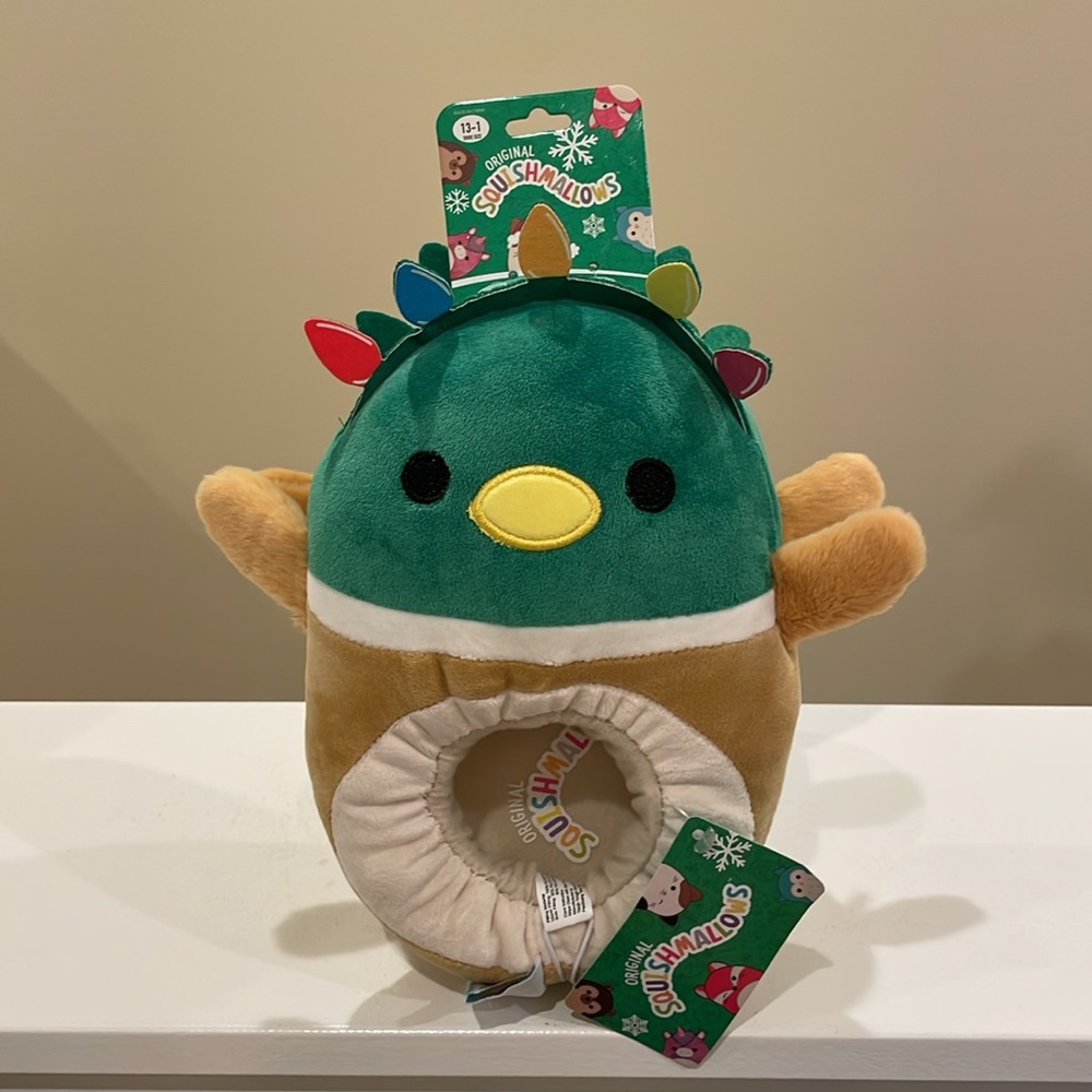 NWT Kids Size 13-1 Avery the Duck with Christmas Lights Squishmallow Slippers